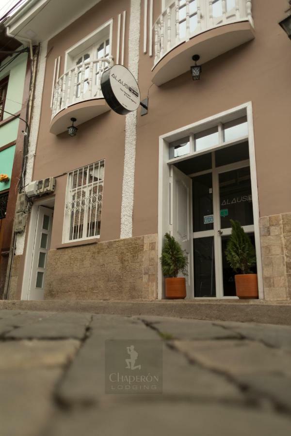Chaperon Lodging Aparthotel Alausi Exterior photo